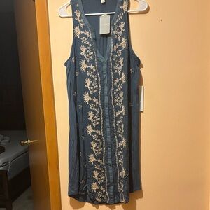 Floral Embroidered Sleeveless Midi Dress - Blue